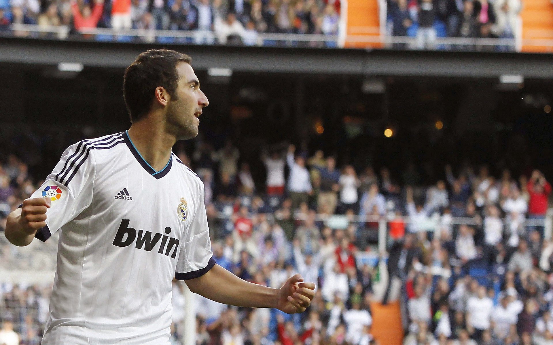 东契奇正式向湖人提出最新要求！当面要求总经理马上交易詹姆斯